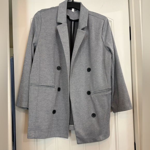 Chic Gray Double-Breasted Blazer - Picture 1 of 2